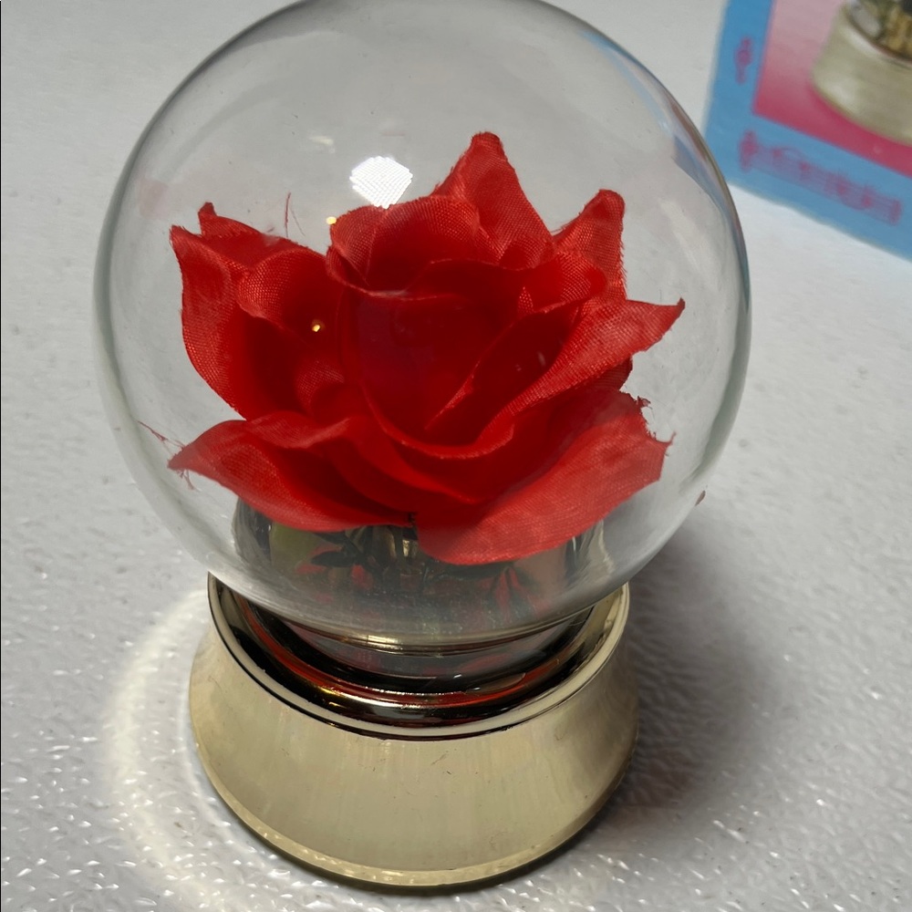 Red Rose Glass Globe with Gold Base in the Original Box - Picture 2 of 5